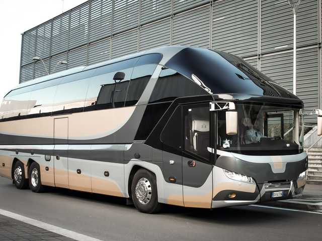 LEO Buses Rental luxury coach
